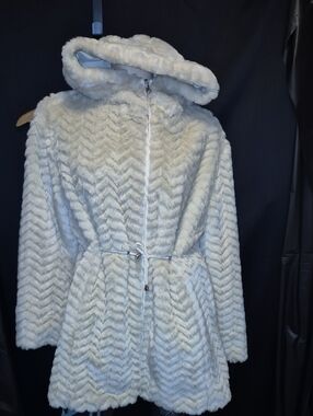 Ivory Faux Fur Chevron Hooded Mid-Length Parka Coat for Women REVERSABLE